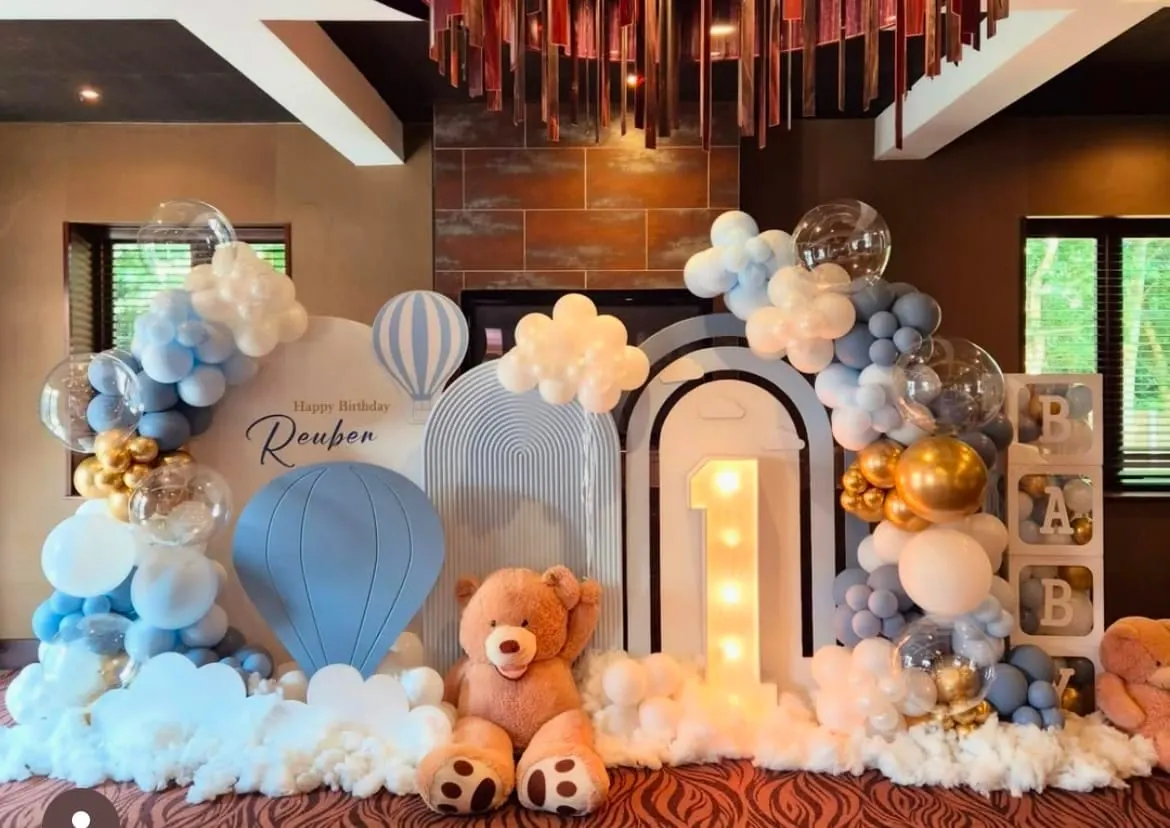 Teddy bear hot air balloon themed birthday decoration Noida