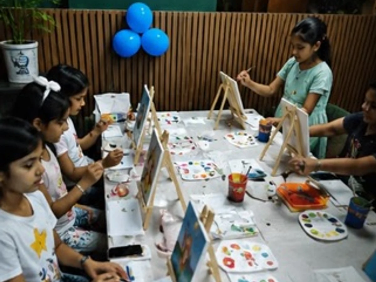 Canvas Painting Workshop managed party activity in Delhi NCR